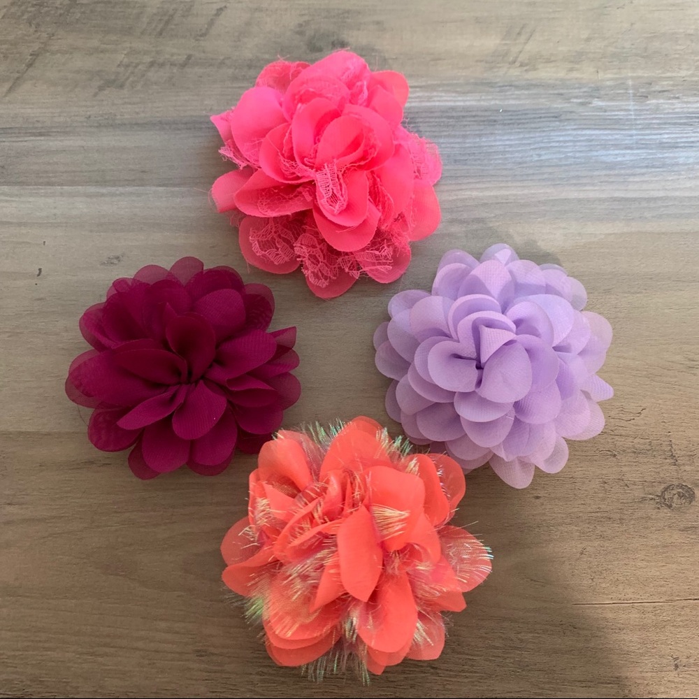 Flower Hair Clips set of 4, used